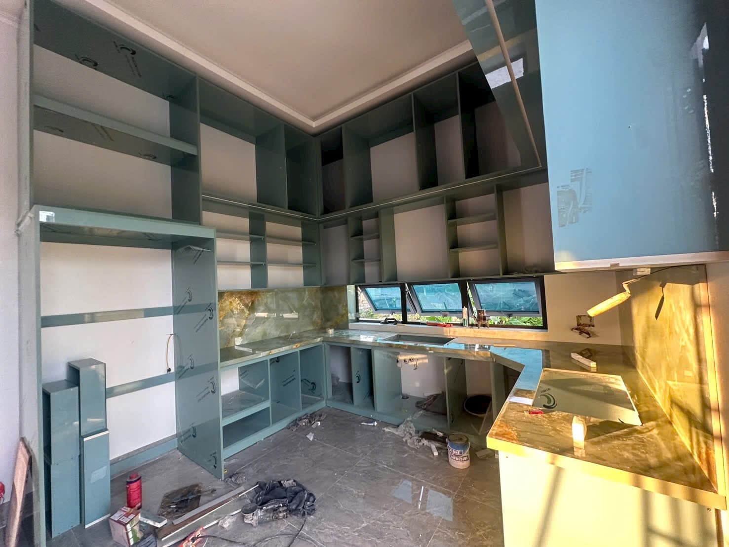 Cách chọn đá ốp lát cao cấp cho nhà ở: đẹp, bền và đúng công năng